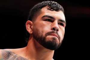 Энтони Эрнандес обратился к Де Риддеру и фанатам после отмены боя