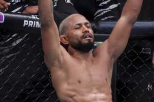 Экс-чемпион UFC, Дейвесон Фигейредо, попал в автомобильную аварию