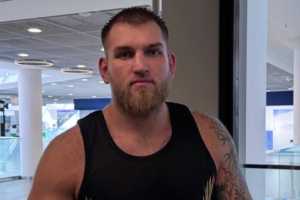 Сослан Асбаров ответил на вызов Тимура Слащинина провести бой на голых кулаках