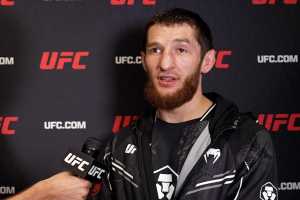 Уланбеков удивился увольнению Мокаева из UFC