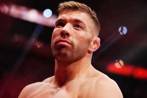 Дю Плесси высмеивает Мухаммада и утверждает, что UFC этот боец не интересен