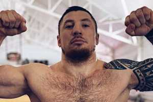 Гончаров видит бой Волкова и Павловича за титул UFC