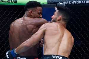 Бойцы UFC стали обладателями премий за «Нокаут» и «Бой месяца»