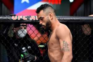 Дэвид Мартинес заменит Рауля Росаса-младшего в бою с Робом Фонтом