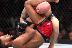 Джош Эмметт не планирует завершать карьеру после поражения на UFC 320