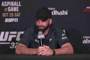 Азамат Мурзаканов бросил вызов экс-чемпиону полутяжеловесов UFC, Иржи Прохазке