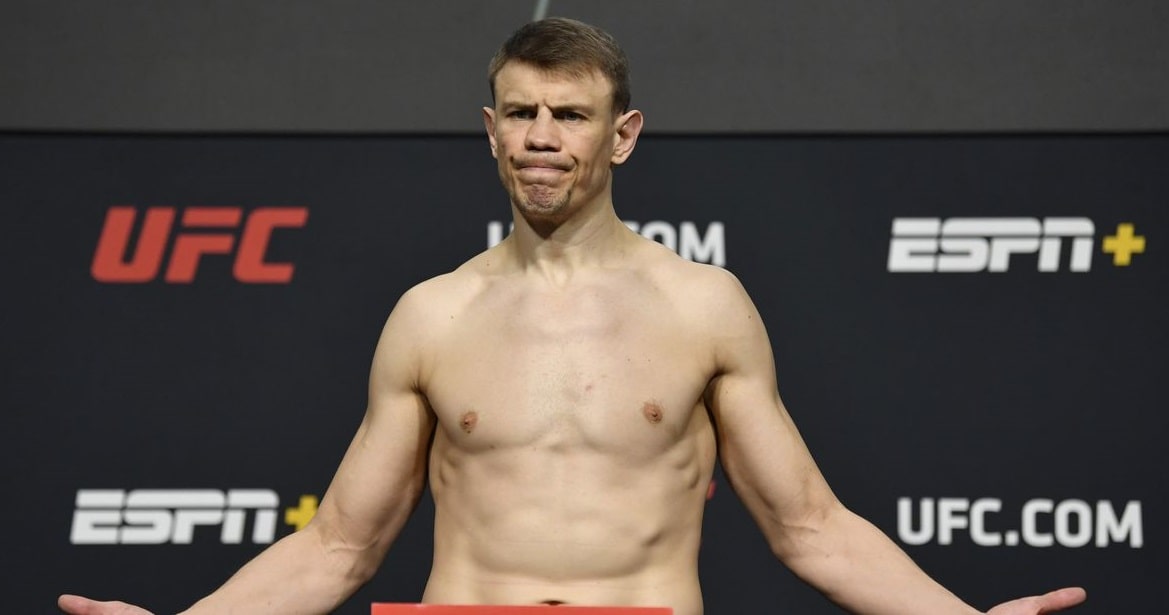 Максим Гришин уволен из UFC