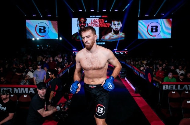 Мухамед Берхамов получил бой на ивенте Bellator 300