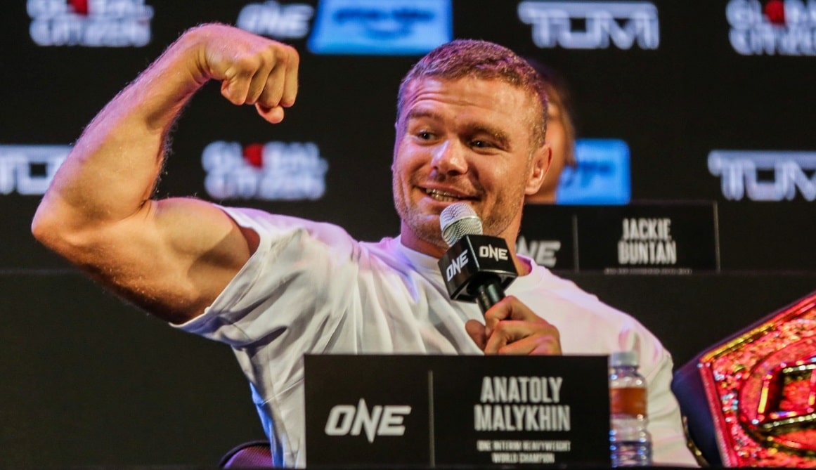 Малыхин назвал тяжеловесов UFC, которых считает достойными соперниками