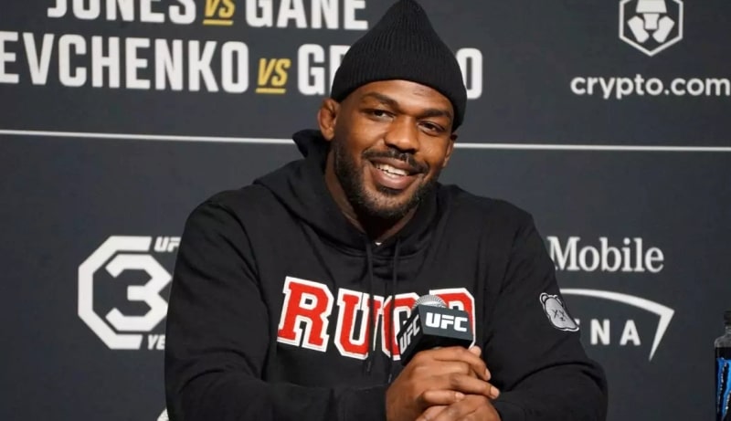 Джон Джонс высмеял Аспиналла и Блейдса из-за позиции в карде UFC 304