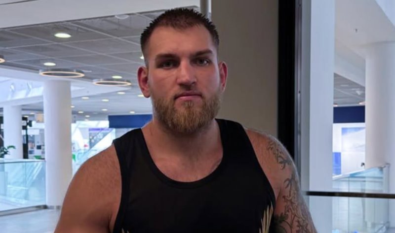 Сослан Асбаров ответил на вызов Тимура Слащинина провести бой на голых кулаках