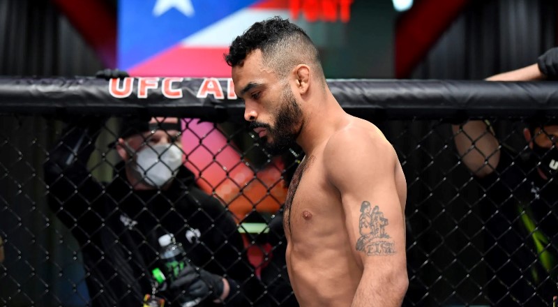 Дэвид Мартинес заменит Рауля Росаса-младшего в бою с Робом Фонтом