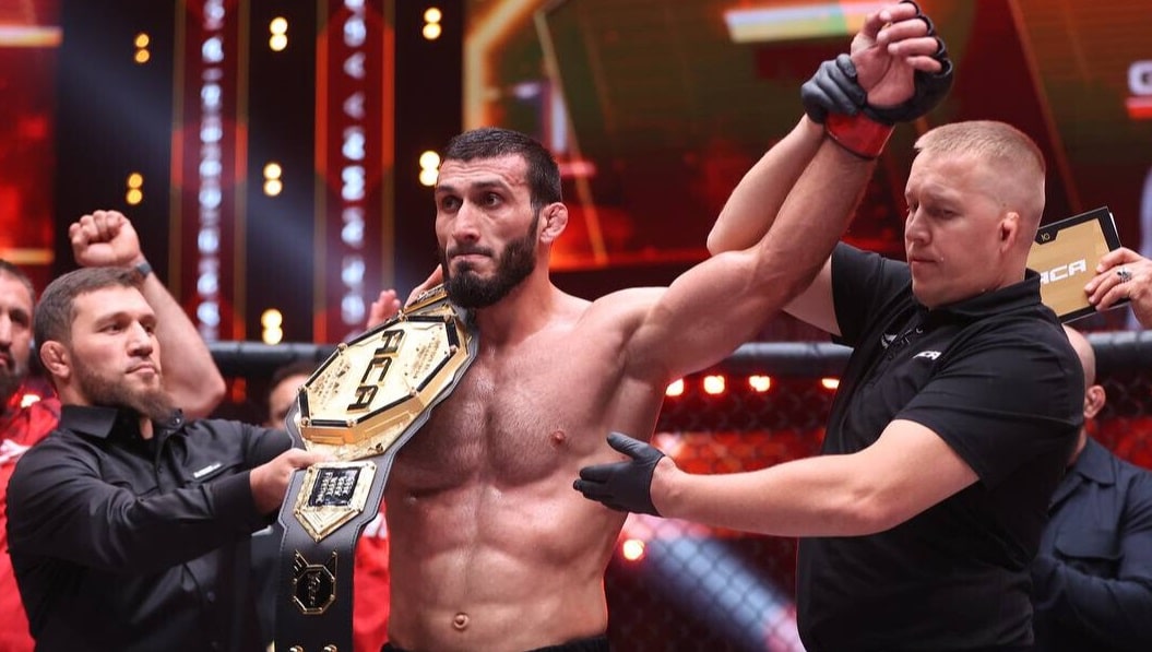 Магомедрасул Гасанов одержал досрочную победу над Дмитрием Арышевым, защитив титул АСА в среднем весе