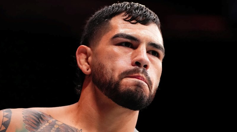 Энтони Эрнандес обратился к Де Риддеру и фанатам после отмены боя