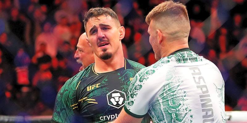 Камару Усман поддержал Даниэля Кормье в спорной ситуации с Томом Аспиналлом