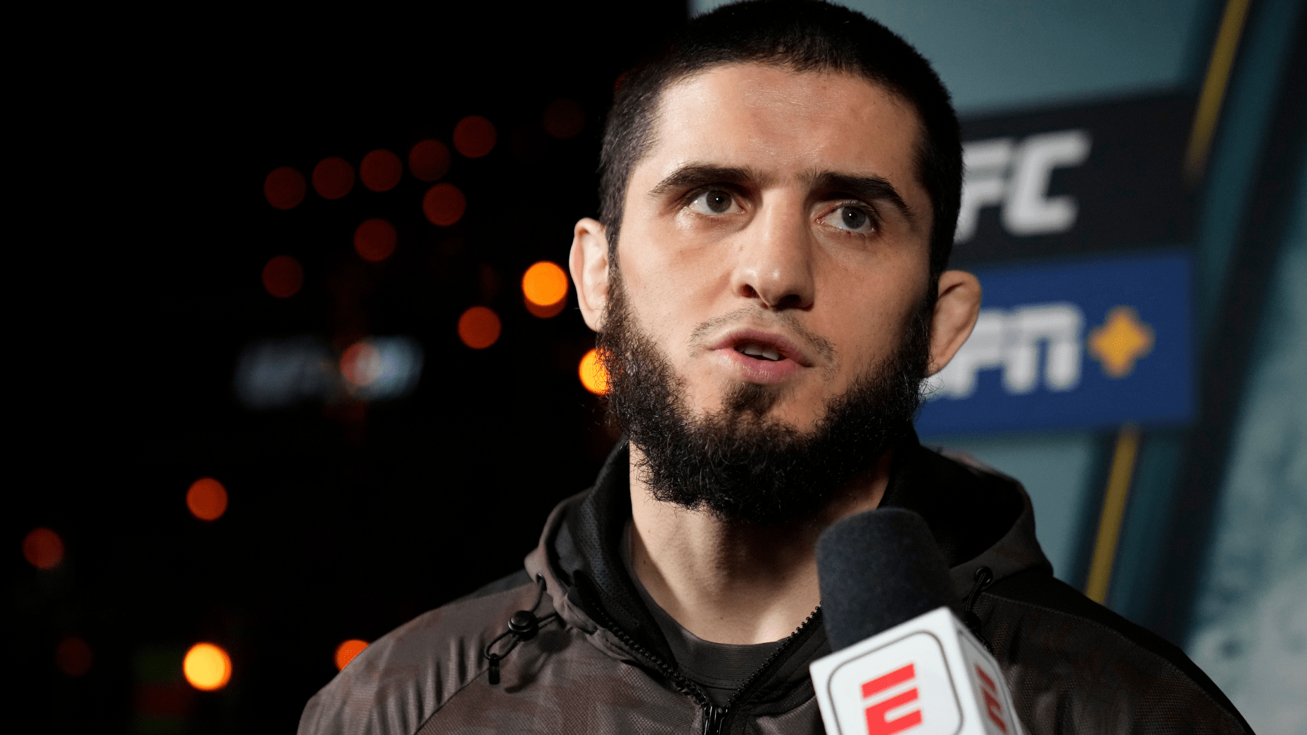 Ислам Махачев объяснил, почему не ставит цель стать тройным чемпионом UFC