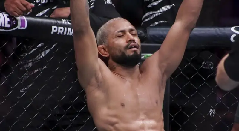 Экс-чемпион UFC, Дейвесон Фигейредо, попал в автомобильную аварию